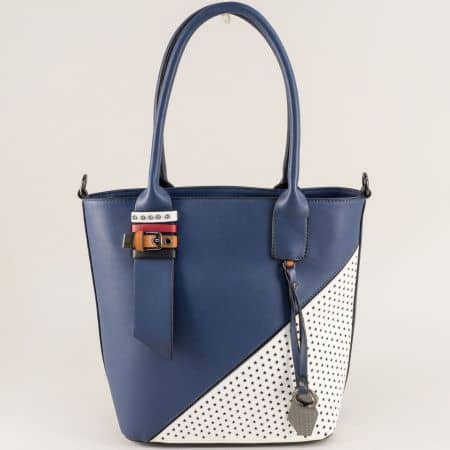 Дамска чанта в синьо и бяло с декорация ch540004sb