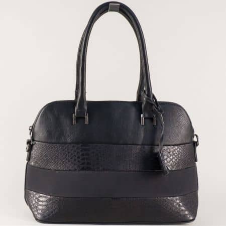 Стилна дамска чанта в черно с две къси и допълнителна дълга дръжка ch558ch