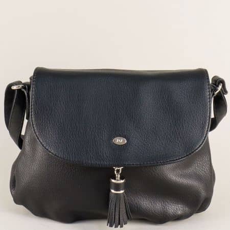 Дамска чанта с пискюл и дълга дръжка в черен цвят ch5627-1ch