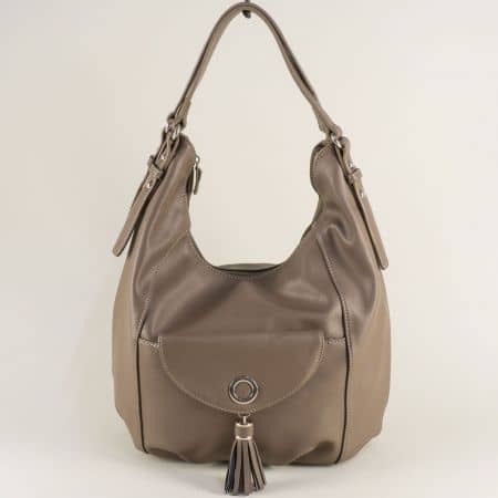 Френска дамска чанта, тип торба с пискюл в кафяво ch5637-5k