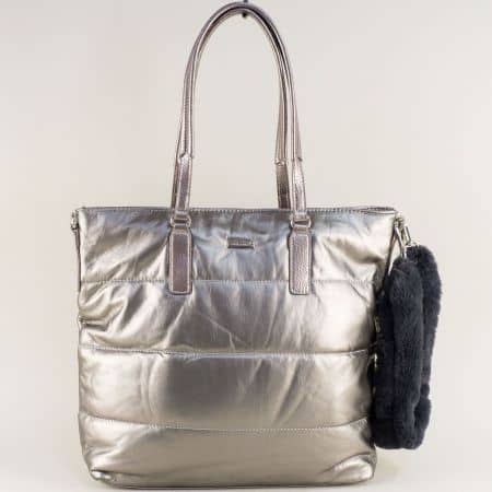 Сребърна дамска чанта с пухче- DAVID JONES ch5857-2sr