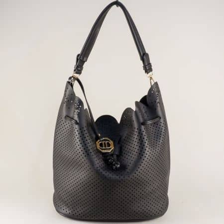 Дамска чанта, тип торба с перфорация в черен цвят ch663553ch