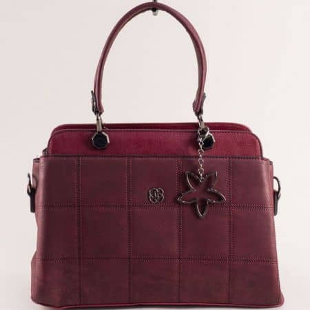 Стилна дамска чанта в цвят бордо със заден джоб ch666bd