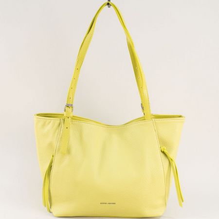 Жълта дамска чанта с една преграда на DAVID JONES ch6920-3z