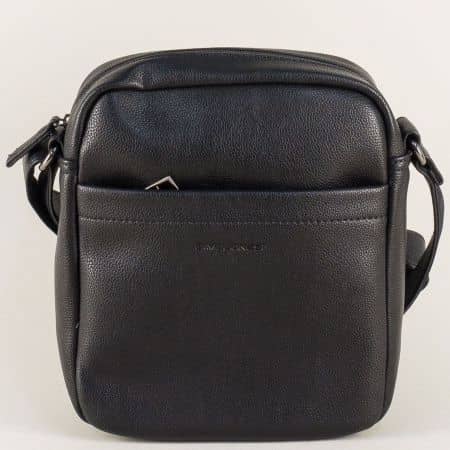 Мъжка чанта в черно с практично разпределение ch695501ch