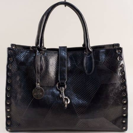 Черна дамска чанта с ефектен принт и капси ch821-2ch