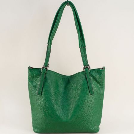 Ефектна дамска чанта в зелен цвят ch8429z