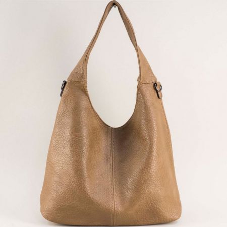 Атрактивна дамска чанта в бежов цвят ch8526bj