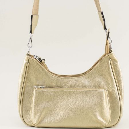 Златна дамска чанта от еко кожа през рамо ch8777zl