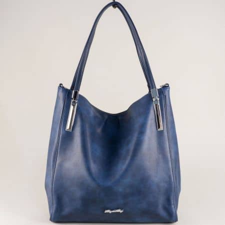 Синя дамска чанта с практично разпределение ch9222s