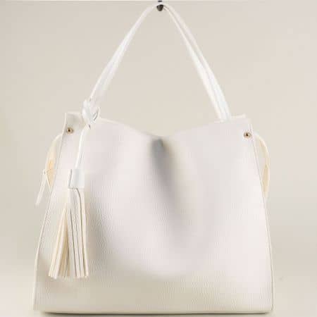 Бяла дамска чанта с пискюл, дълга и къса дръжка ch9835-101b