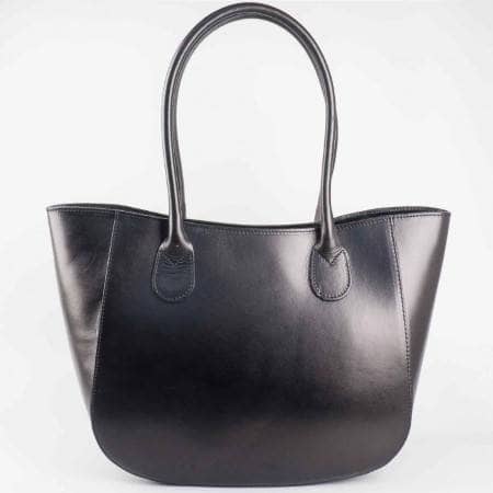 Дамска стилна чанта произведена от 100% естествена кожа в черен цвят chlodkach