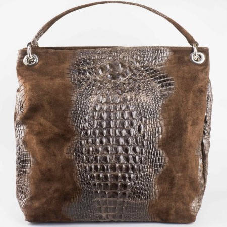 Дамска ежедневна чанта изработена в комбинация от естествен велур и кожа в кафяв цвят chtorbakrkk