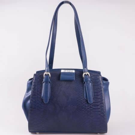 Дамска стилна чанта с актуален змийски принт на френския производител David Jones в син цвят cm3086s