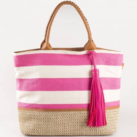 Дамска лятна чанта с пискюл и атрактивна визия на френския производител David Jones в розово и бяло cm3087rz