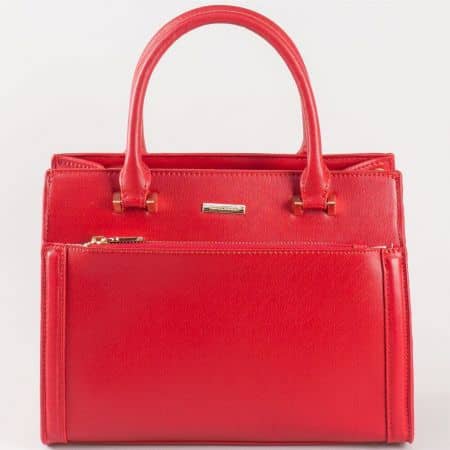 Дамска твърда чанта с атрактивна визия на френския производител David Jones  в червено cm3097chv