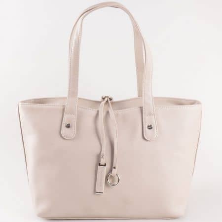 Дамска чанта за всеки ден с изчистена визия на френската марка David Jones в сив цвят cm3106sv
