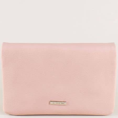 Малка дамска чанта с практично разпределение в розово cm3424rz