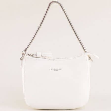 Малка дамска чанта с пискюл- DAVID JONES в бяло cm5093b