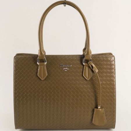 Стилна дамска чанта с една преграда в кафяв цвят cm6229k