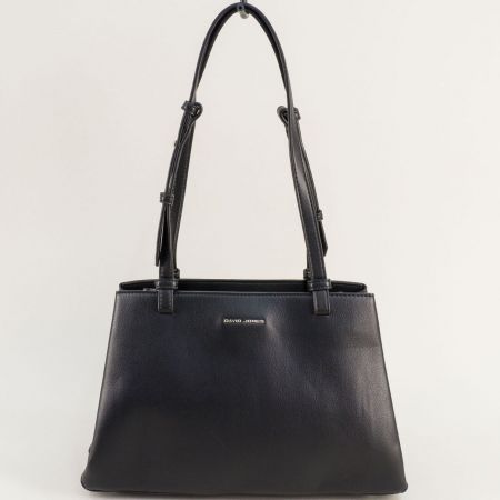 Черна дамска чанта с практично разпределение cm6415ch