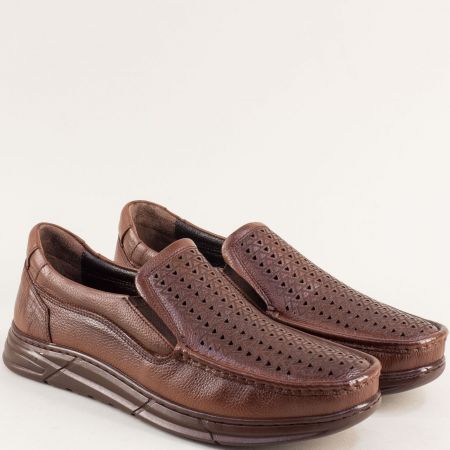 Комфортни мъжки обувки в кафяво от естествена кожа e4001k