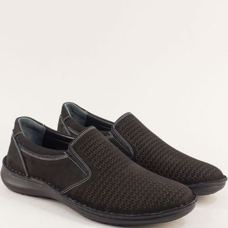 Ежедневни мъжки обувки с перфорация в черен набук e7008nch