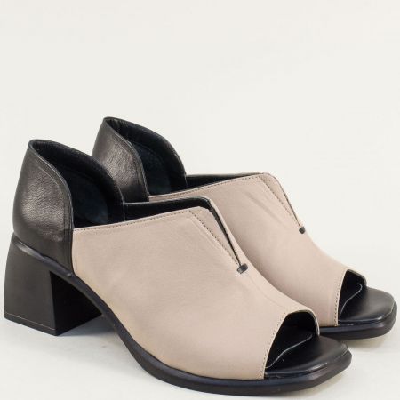 Комфортни кожени  дамски обувки в бежово и черно  f683bjch