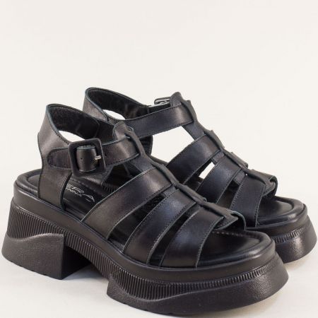 Модерни дамски сандали на атрактивно ходило в черна кожа f703ch