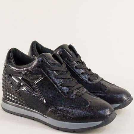 Спортни дамски обувки в черен цвят на скрита платформа  k016ch