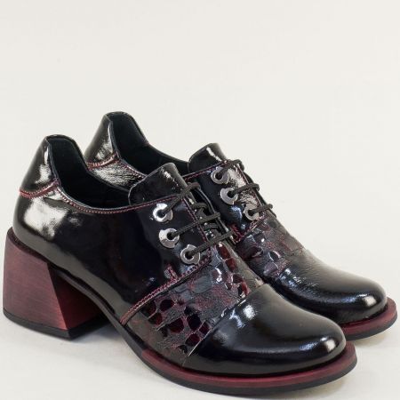 Естествен лак дамски обувки на среден ток в бордо k0204lbd