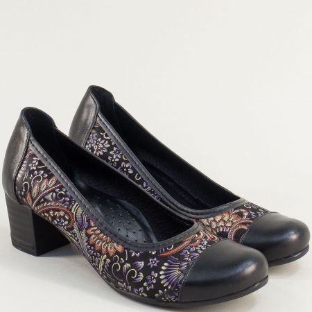 Черни кожени дамски обувки на ток и цветен принт k15331chps
