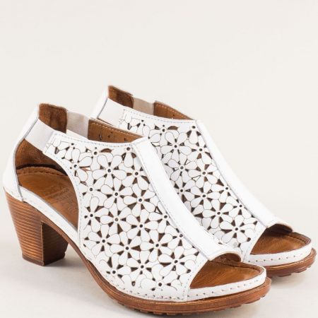 Karyoka модерни дамски сандали на ток от естествена кожа в бяло k1895b