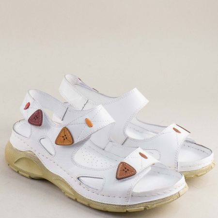Karyoka бели дамски кожени сандали със залепващи се каишки k2281b