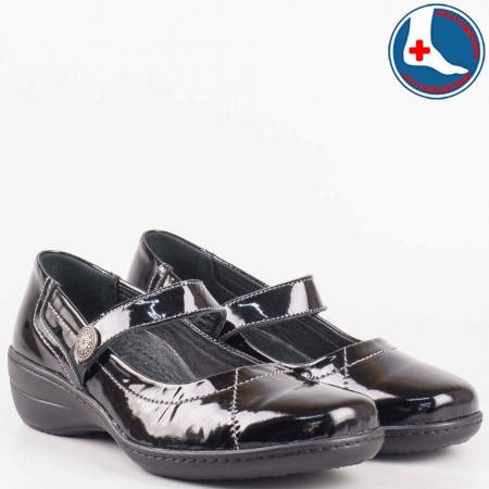Комфортни и модерни дамски обувки Loretta в черен лак l570121lch