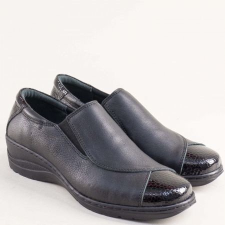 Анатомични дамски обувки LORETTA в коминация от кожа и лак в черно l6147ch