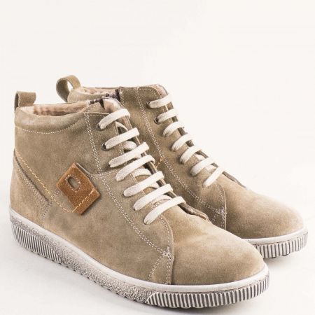 Комфортни дамски боти на олекотено ходило в бежов велур с връзки l7079vbj