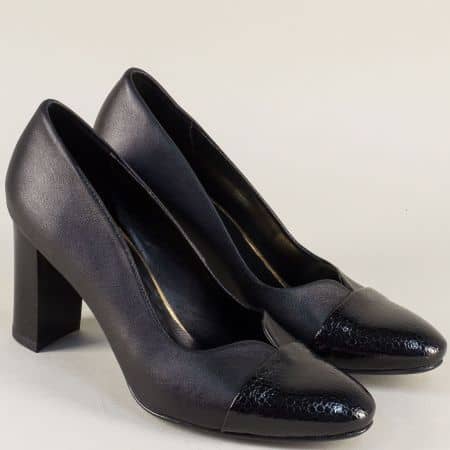 Кожени дамски обувки на висок ток в черен цвят m140ch