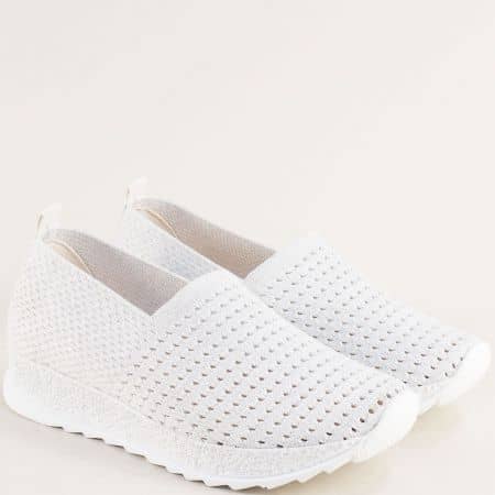 Бели дамски спортни обувки от текстил m232b