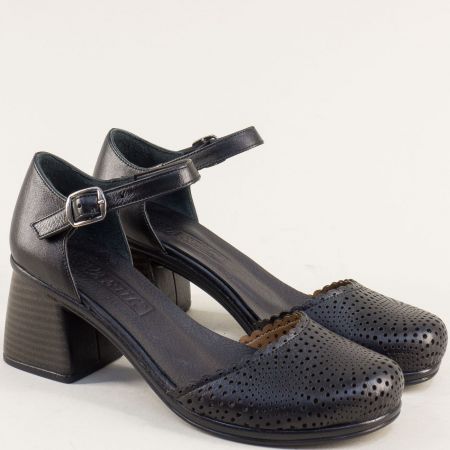 Дамски перфорирани сандали със затворени пръсти и пета в черен цвят m5022ch1