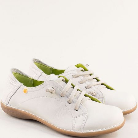 Дамски ежедневни обувки естествен набук в бял цвят m5125mb