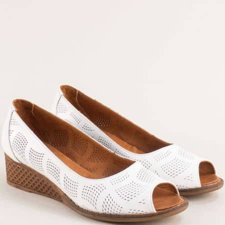 Отворени дамски обувки в бял цвят естествена кожа  m5482b