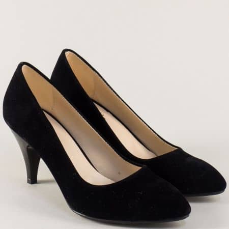 Дамски обувки в черен цвят на стилен висок ток m700vch
