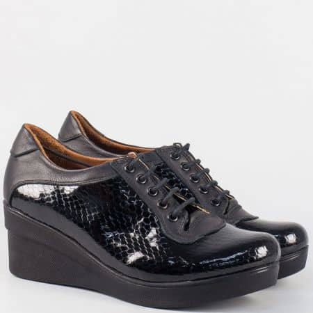Черни дамски обувки с връзки на платформа от естествена кожа m706krch
