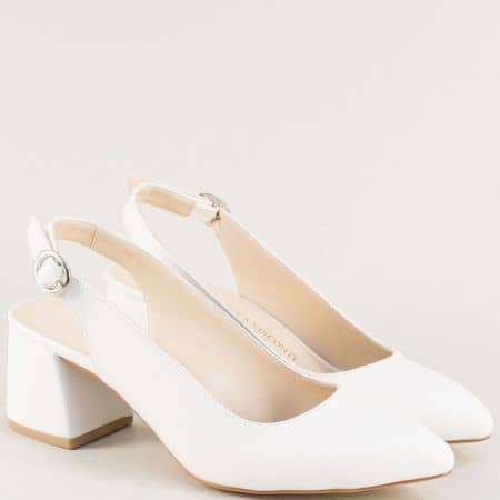 Бели дамски обувки на среден ток m798b