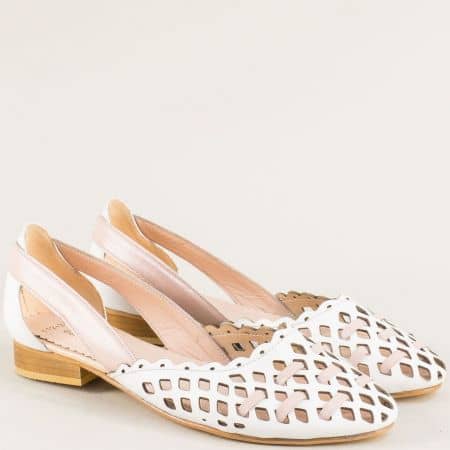 Кожени дамски обувки в бяло и розово с перфорация ma112brz