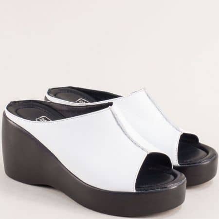 Бели дамски чехли на висока платформа естествена кожа ma200b