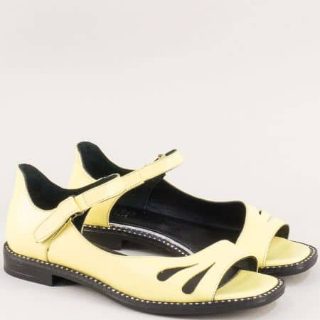 Жълти дамски сандали от естествена кожа с велкро лента ma710j