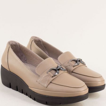 Комфортни дамски обувки естествена кожа в бежов цвят mag055bj