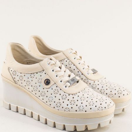 Дамски обувки на платформа от естествена кожа и сатен  в бежов цвят mag203bj